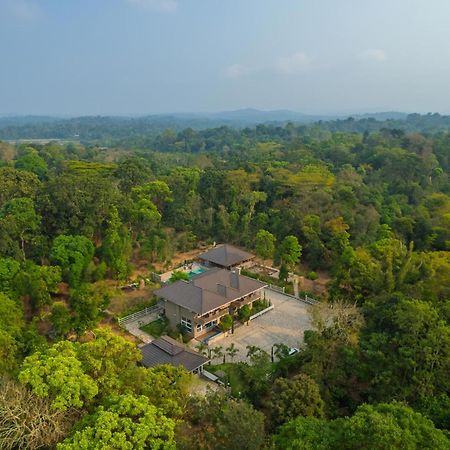 Coffee & Mist Luxury Villa- Comp Breakfast, Pool, Lounge, And Coffee Estate By Stayvista 마디케리 외부 사진