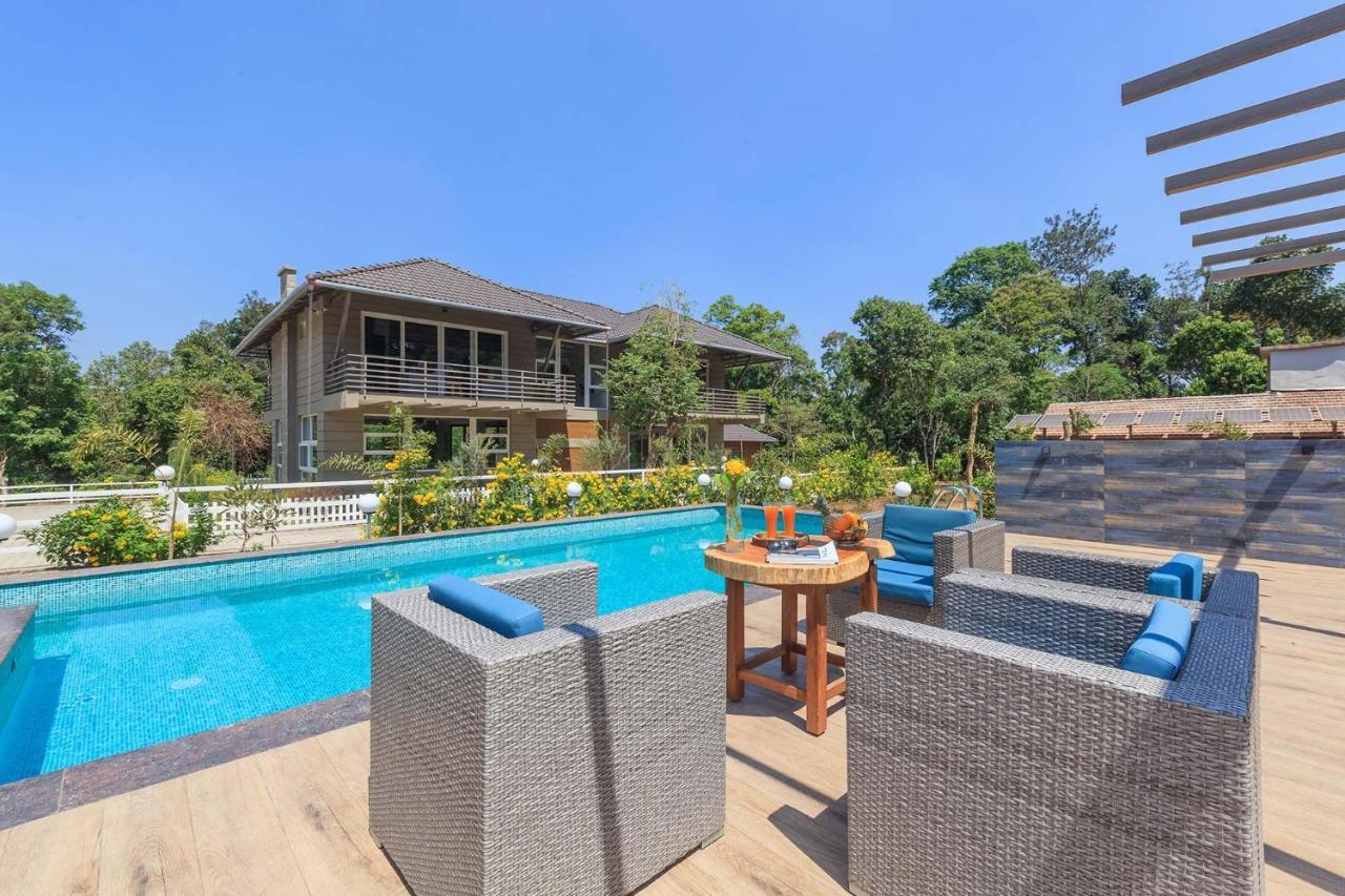 Coffee & Mist Luxury Villa- Comp Breakfast, Pool, Lounge, And Coffee Estate By Stayvista 마디케리 외부 사진
