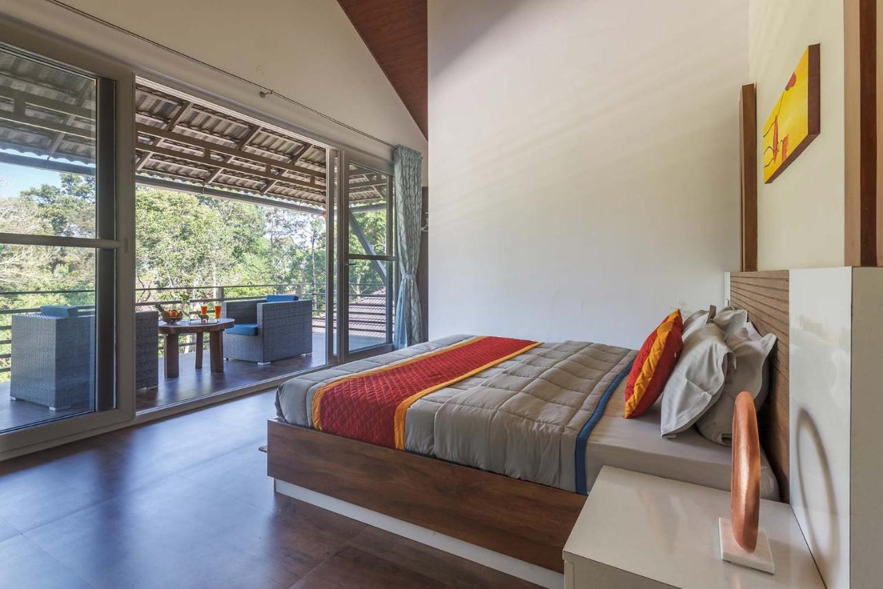 Coffee & Mist Luxury Villa- Comp Breakfast, Pool, Lounge, And Coffee Estate By Stayvista 마디케리 외부 사진